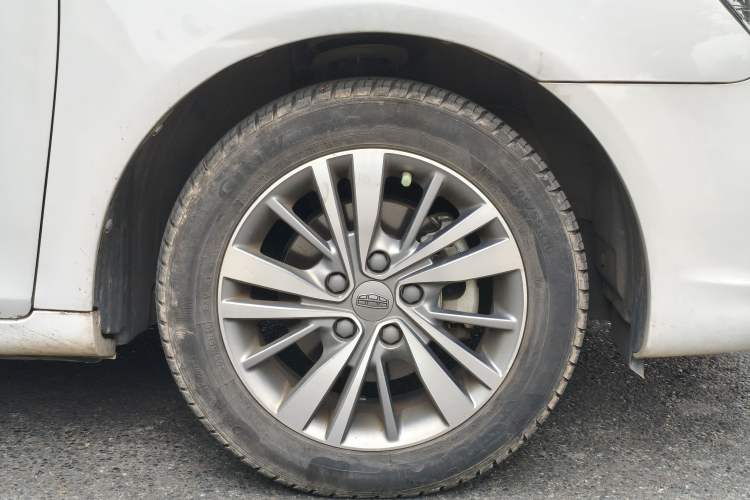 Used Geely Auto Emgrand 2018 1.5L CVT Upward Connect Edition Right Front Wheel Hub