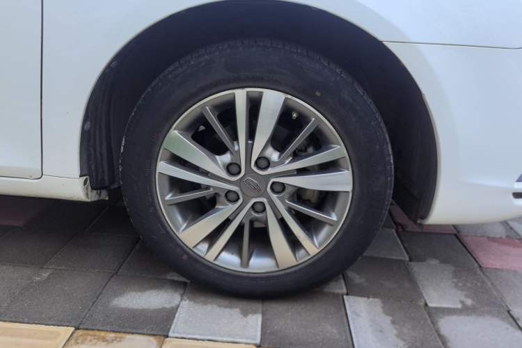 Used Geely Auto Emgrand 2018 1.5L Manual Upward Connect Edition Right Front Wheel Hub