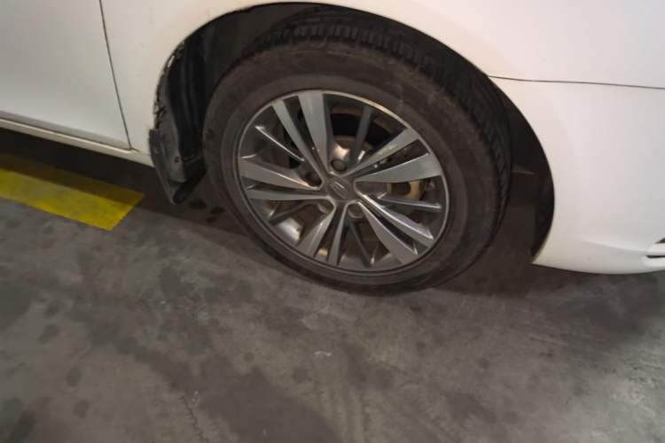 Used Geely Auto Emgrand 2018 1.5L CVT Upward Connect Edition Right Front Wheel Hub