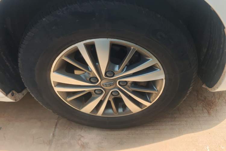 Used Geely Auto Emgrand 2018 1.5L Manual Luxury Model Right Front Wheel Hub