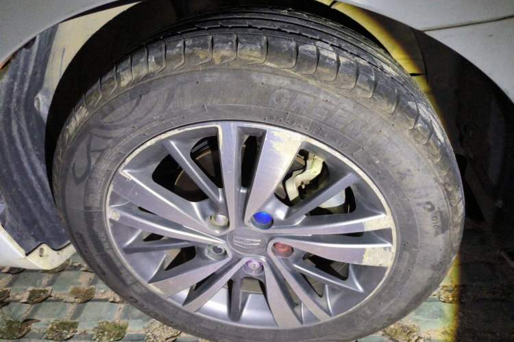 Used Geely Auto Emgrand 2018 1.5L CVT Upward Connect Edition Right Front Wheel Hub