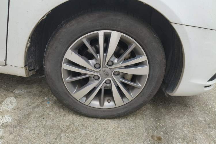 Used Geely Auto Emgrand 2018 1.5L CVT Upward Connect Edition Right Front Wheel Hub