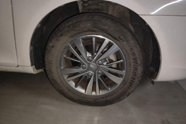 Used Geely Auto Emgrand 2018 1.5L Manual Luxury Model Right Front Wheel Hub