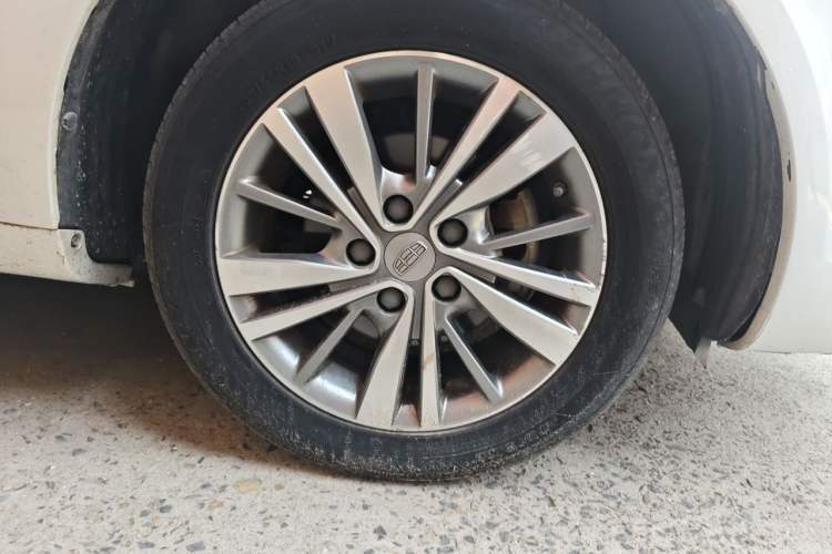 Used Geely Auto Emgrand 2018 1.5L CVT Upward Connect Edition Right Front Wheel Hub