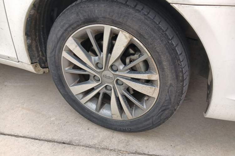 Used Geely Auto Emgrand 2018 1.5L CVT Upward Connect Edition Right Front Wheel Hub