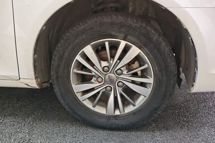 Used Geely Auto Emgrand 2018 1.5L Manual Luxury Model Right Front Wheel Hub