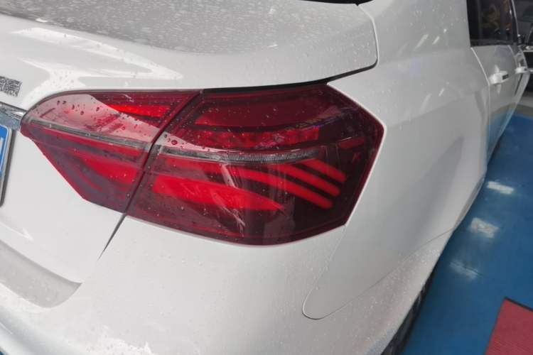 Used Geely Auto Emgrand 2018 1.5L CVT Upward Connect Edition Right Rear Taillight