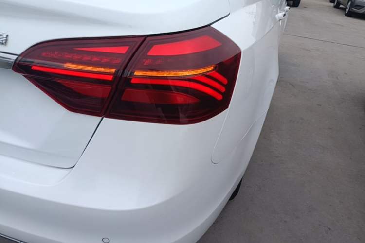 Used Geely Auto Emgrand 2018 1.5L Manual Luxury Model Right Rear Taillight