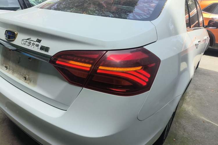 Used Geely Auto Emgrand 2018 1.5L CVT Upward Connect Edition Right Rear Taillight