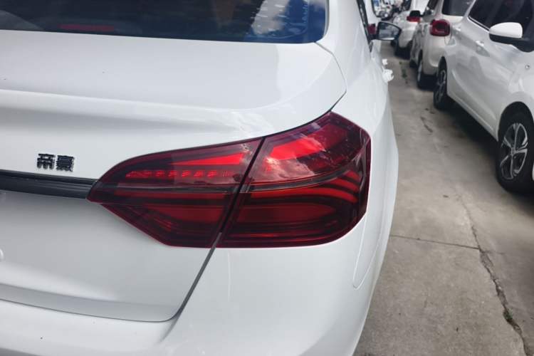 Used Geely Auto Emgrand 2018 1.5L CVT Upward Connect Edition Right Rear Taillight