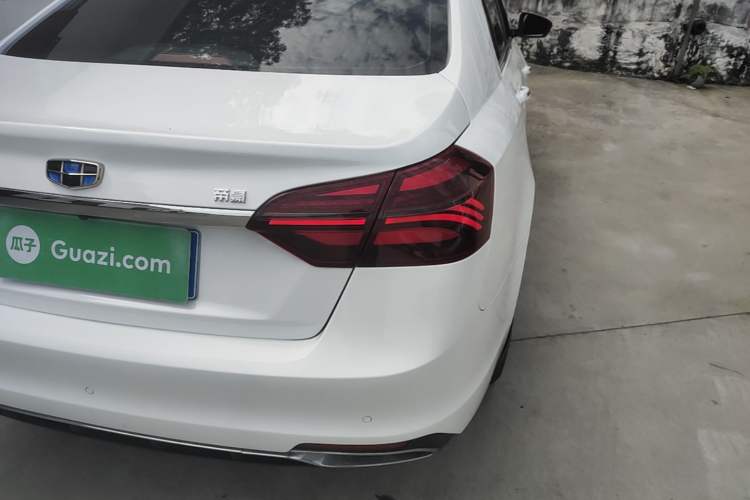 Used Geely Auto Emgrand 2018 1.5L CVT Upward Connect Edition Right Rear Taillight