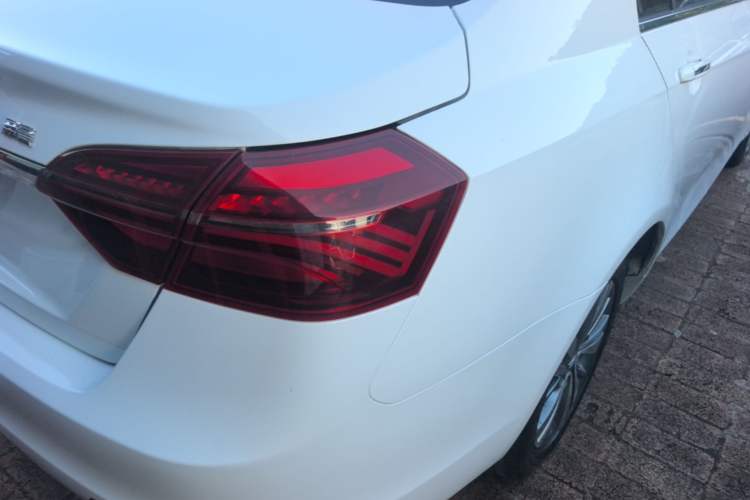 Used Geely Auto Emgrand 2018 1.5L Manual Upward Connect Edition Right Rear Taillight