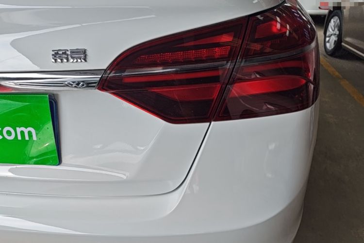 Used Geely Auto Emgrand 2018 1.5L Manual Upward Connect Edition Right Rear Taillight