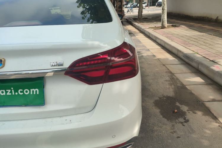 Used Geely Auto Emgrand 2018 1.5L CVT Upward Connect Edition Right Rear Taillight