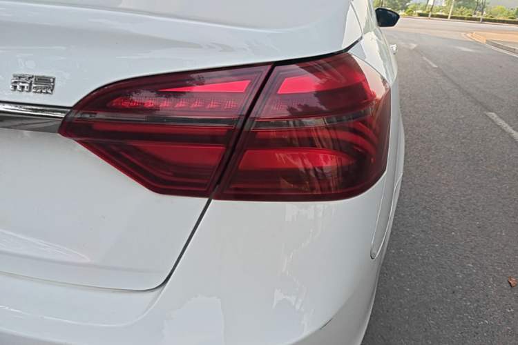 Used Geely Auto Emgrand 2018 1.5L CVT Luxury Model Right Rear Taillight