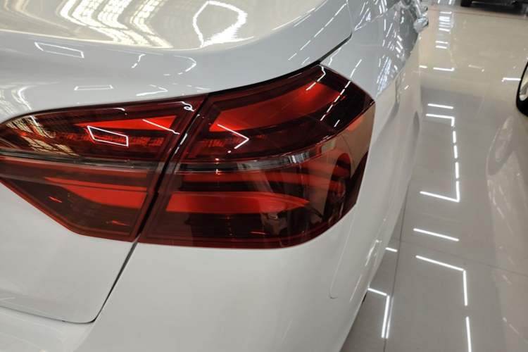 Used Geely Auto Emgrand 2018 1.5L Manual Upward Connect Edition Right Rear Taillight
