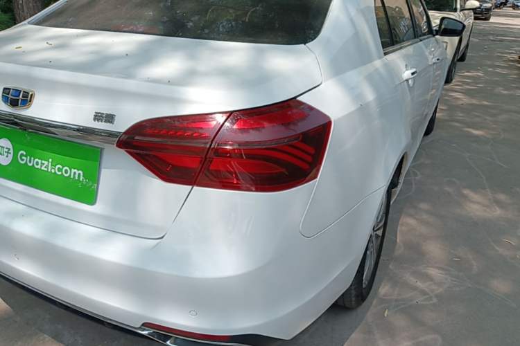 Used Geely Auto Emgrand 2018 1.5L CVT Upward Connect Edition Right Rear Taillight