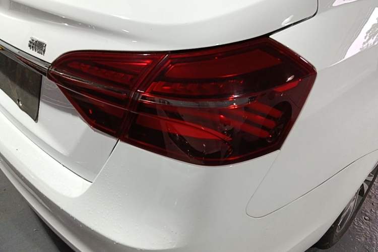 Used Geely Auto Emgrand 2018 1.5L CVT Upward Connect Edition Right Rear Taillight