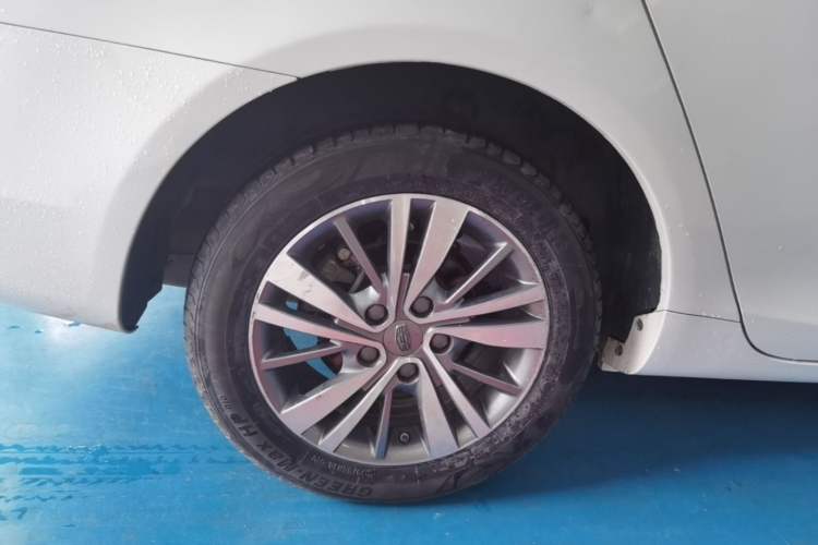 Used Geely Auto Emgrand 2018 1.5L CVT Upward Connect Edition Right Rear Wheel Hub