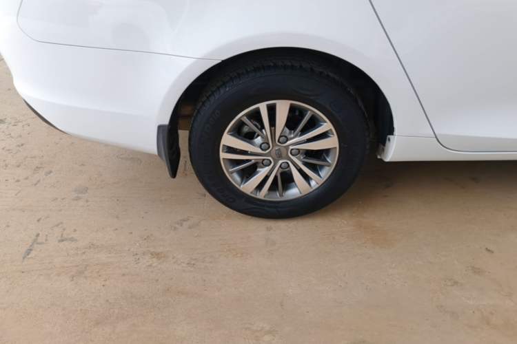 Used Geely Auto Emgrand 2018 1.5L Manual Luxury Model Right Rear Wheel Hub