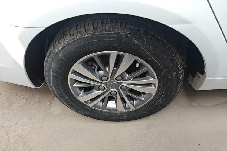 Used Geely Auto Emgrand 2018 1.5L Manual Luxury Model Right Rear Wheel Hub