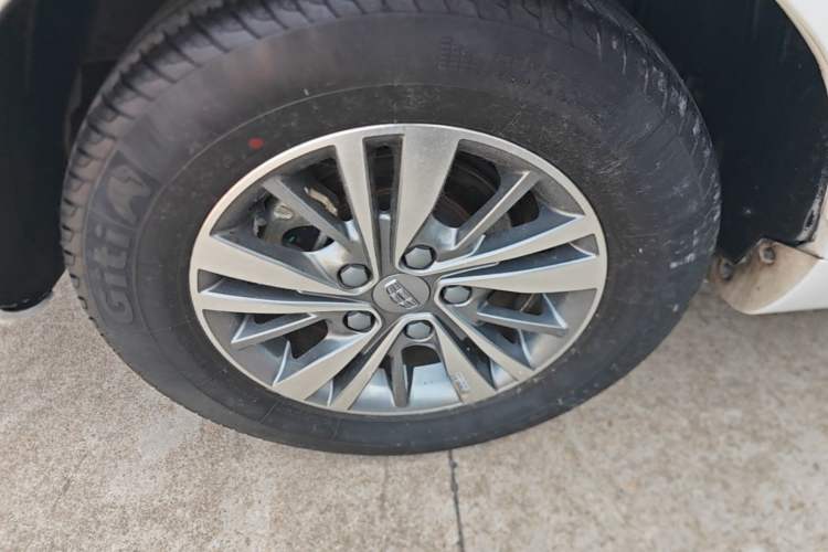 Used Geely Auto Emgrand 2018 1.5L CVT Luxury Model Right Rear Wheel Hub