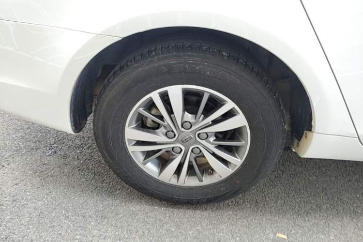 Used Geely Auto Emgrand 2018 1.5L Manual Luxury Model Right Rear Wheel Hub