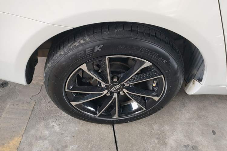 Used Geely Auto Emgrand 2018 1.5L CVT Luxury Model Right Rear Wheel Hub
