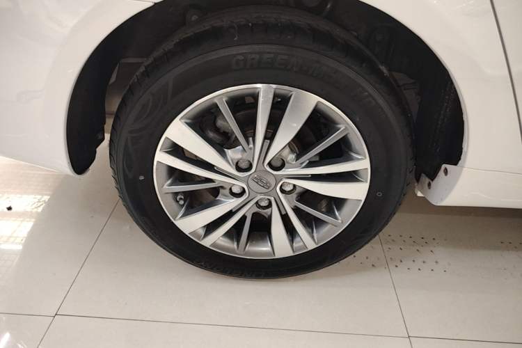 Used Geely Auto Emgrand 2018 1.5L Manual Upward Connect Edition Right Rear Wheel Hub