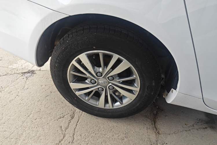 Used Geely Auto Emgrand 2018 1.5L CVT Luxury Model Right Rear Wheel Hub