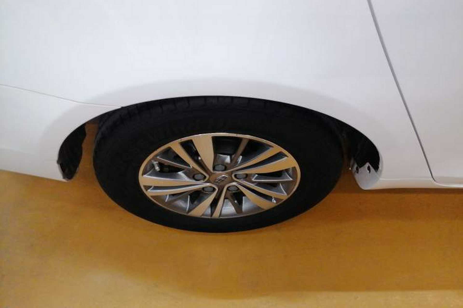 Used Geely Auto Emgrand 2018 1.5L CVT Luxury Model Right Rear Wheel Hub