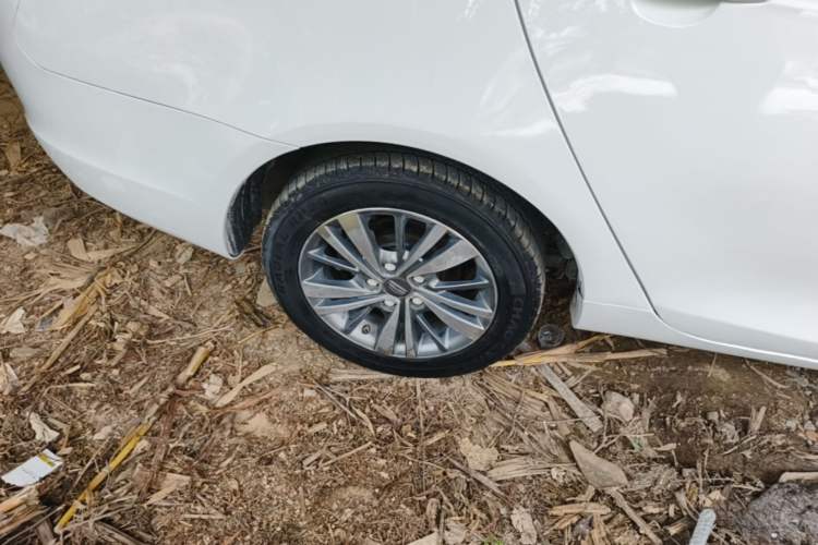 Used Geely Auto Emgrand 2018 1.5L CVT Upward Connect Edition Right Rear Wheel Hub