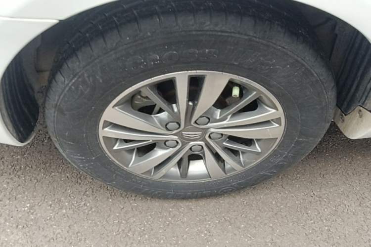 Used Geely Auto Emgrand 2018 1.5L CVT Luxury Model Right Rear Wheel Hub