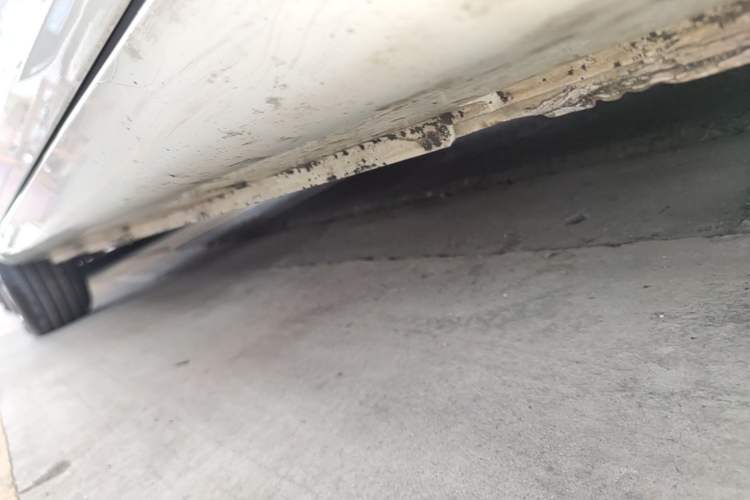 Used Geely Auto Emgrand 2018 1.5L CVT Upward Connect Edition Right Side Sill