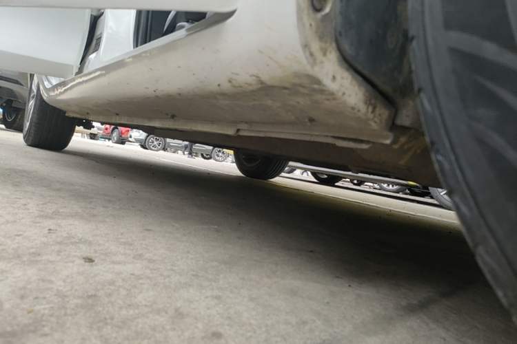 Used Geely Auto Emgrand 2018 1.5L Manual Upward Connect Edition Right Side Sill