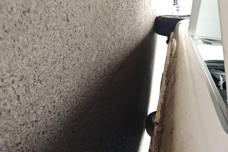 Used Geely Auto Emgrand 2018 1.5L Manual Upward Connect Edition Right Side Sill