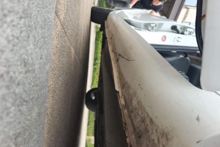 Used Geely Auto Emgrand 2018 1.5L CVT Upward Connect Edition Right Side Sill