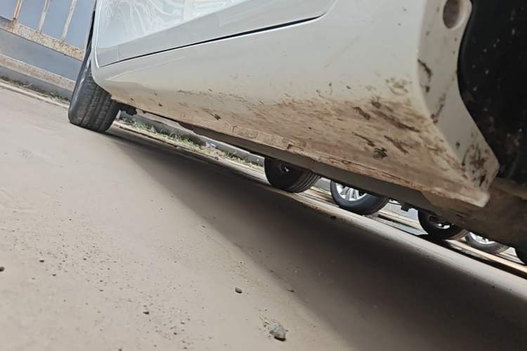 Used Geely Auto Emgrand 2018 1.5L Manual Luxury Model Right Side Sill