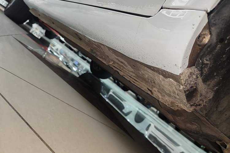 Used Geely Auto Emgrand 2018 1.5L CVT Upward Connect Edition Right Side Sill