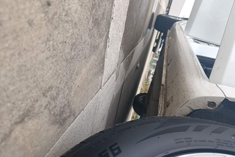 Used Geely Auto Emgrand 2018 1.5L Manual Upward Connect Edition Right Side Sill