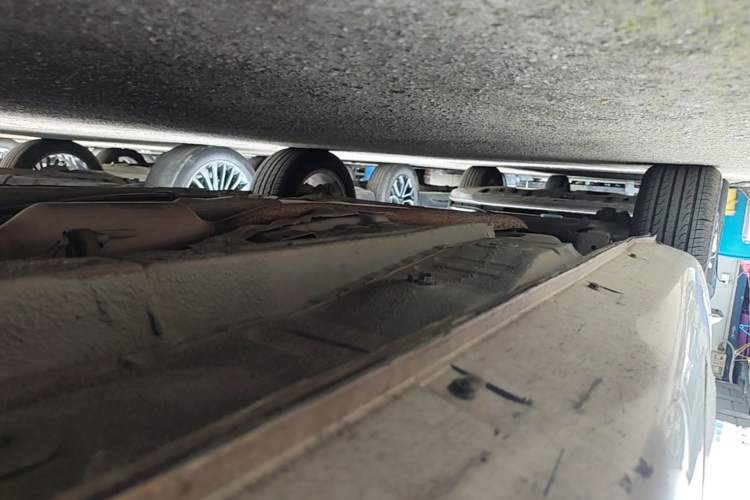 Used Geely Auto Emgrand 2018 1.5L CVT Upward Connect Edition Right Side Sill