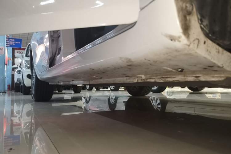 Used Geely Auto Emgrand 2018 1.5L CVT Upward Connect Edition Right Side Sill