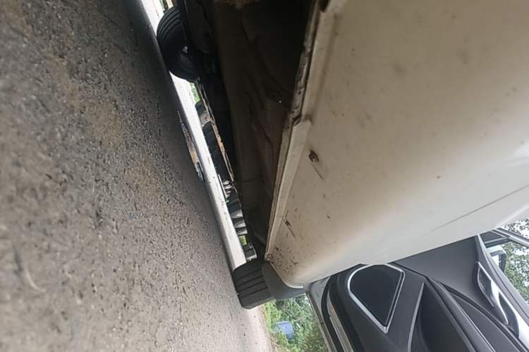 Used Geely Auto Emgrand 2018 1.5L CVT Upward Connect Edition Right Side Sill