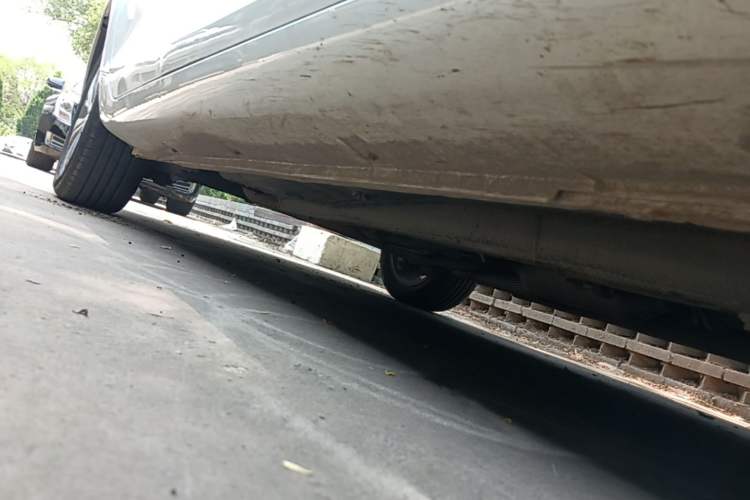 Used Geely Auto Emgrand 2018 1.5L CVT Upward Connect Edition Right Side Sill