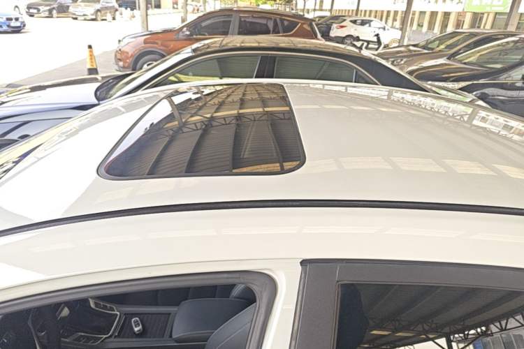 Used Geely Auto Emgrand 2018 1.5L CVT Upward Connect Edition Roof
