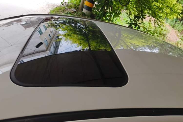 Used Geely Auto Emgrand 2018 1.5L CVT Upward Connect Edition Roof