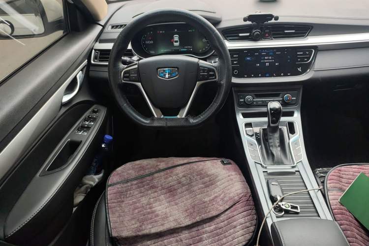 Used Geely Auto Emgrand 2018 1.5L CVT Upward Connect Edition Steering Wheel