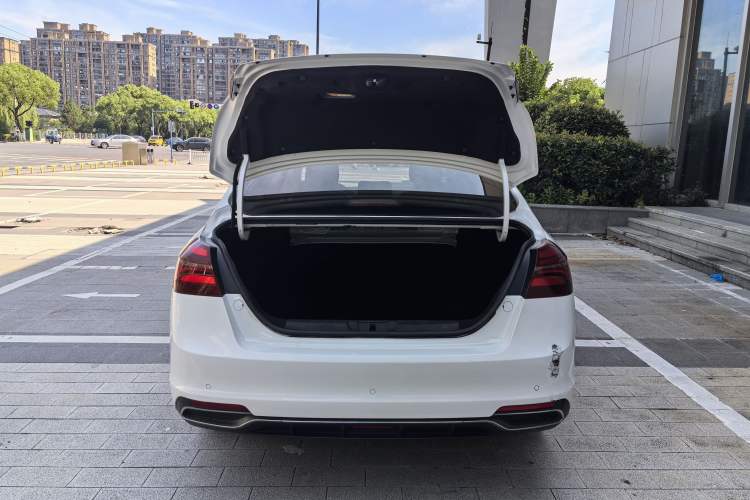 Used Geely Auto Emgrand 2018 1.5L CVT Upward Connect Edition Trunk