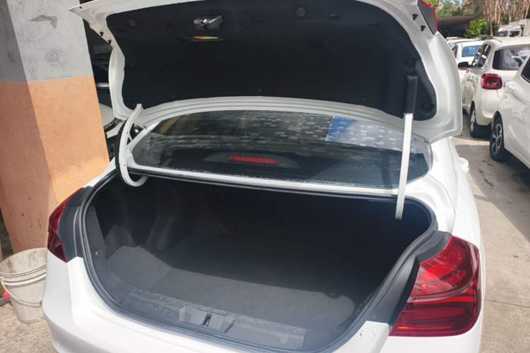 Used Geely Auto Emgrand 2018 1.5L CVT Upward Connect Edition Trunk