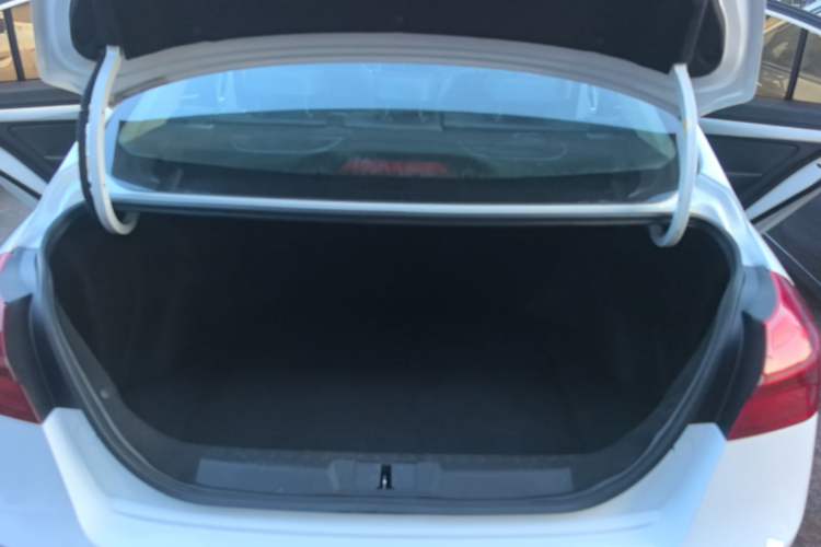 Used Geely Auto Emgrand 2018 1.5L Manual Upward Connect Edition Trunk